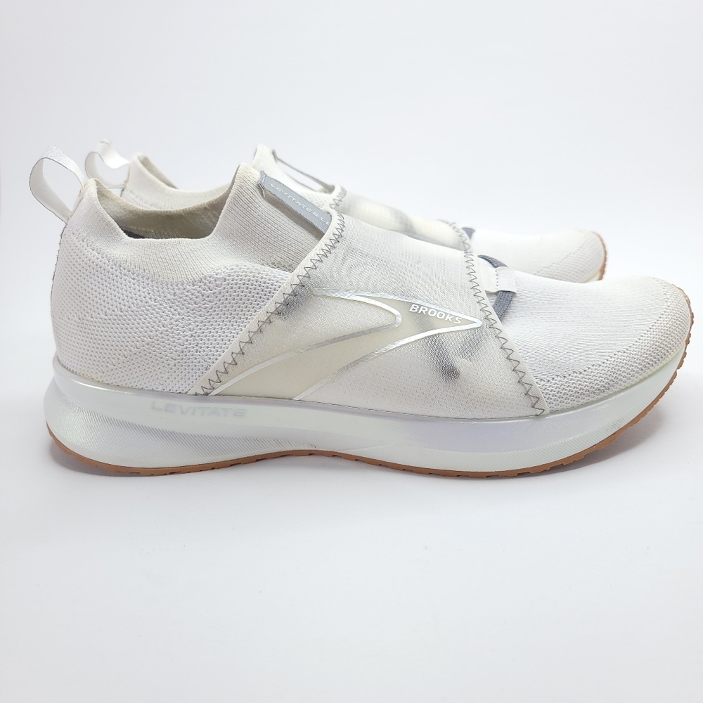 Brooks Levitate 4 LE Limited Edition Slip On Running Shoes Womens Size 10 White